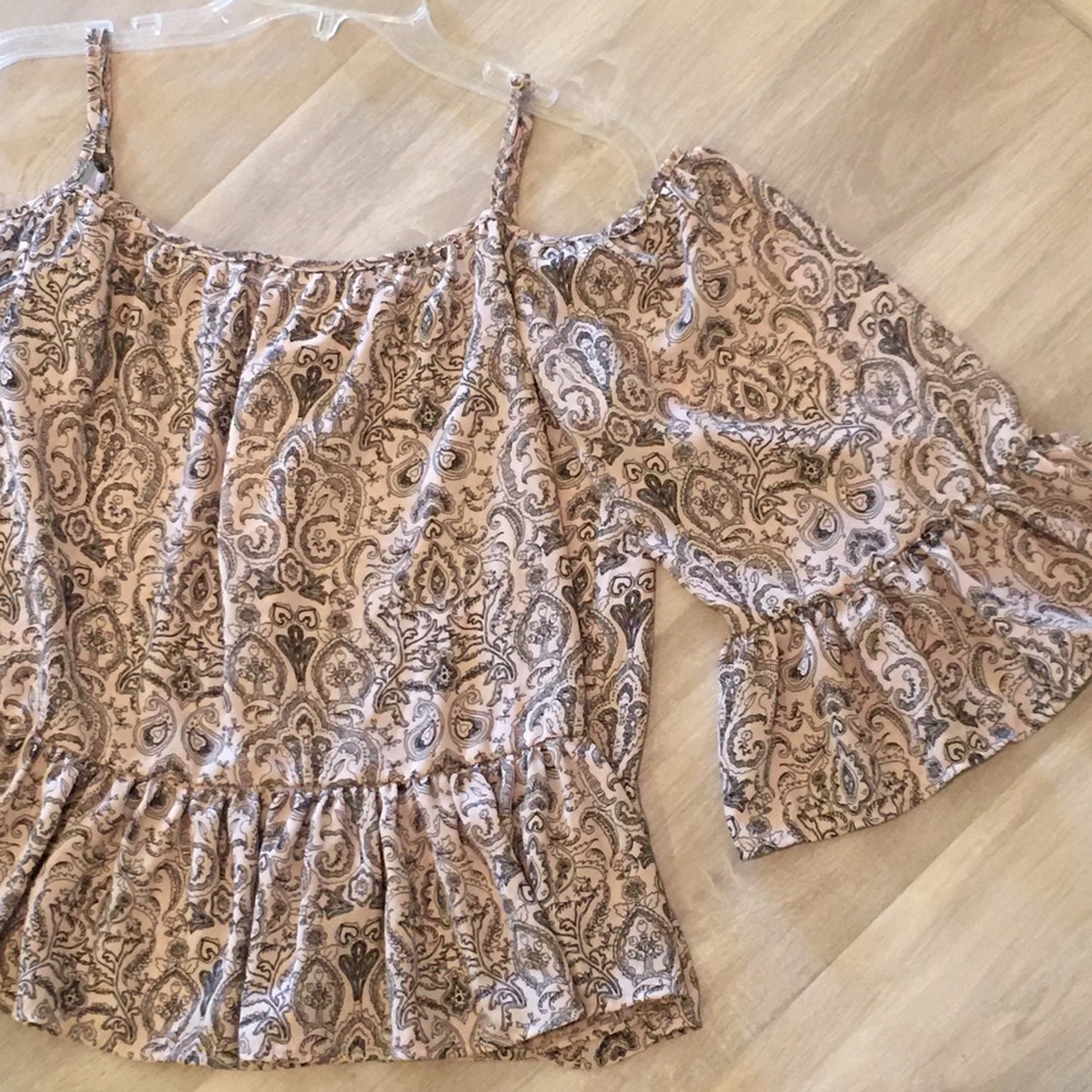 H&M pink paisley cold shoulder frill top size 8